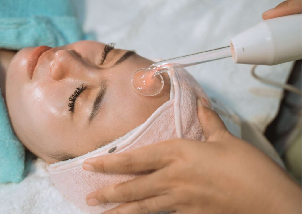 Comprehensive Facial Techniques Course